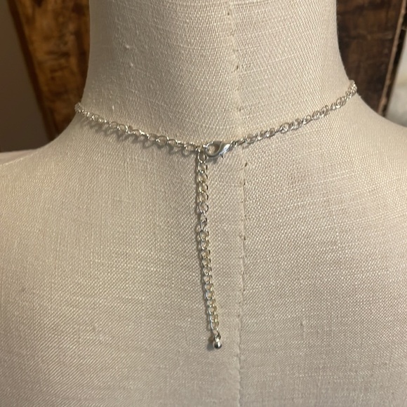 Jaclyn Smith Pear-Shaped faux Amethyst Diamond Accent Necklace Set Silver Tone - Picture 6 of 8